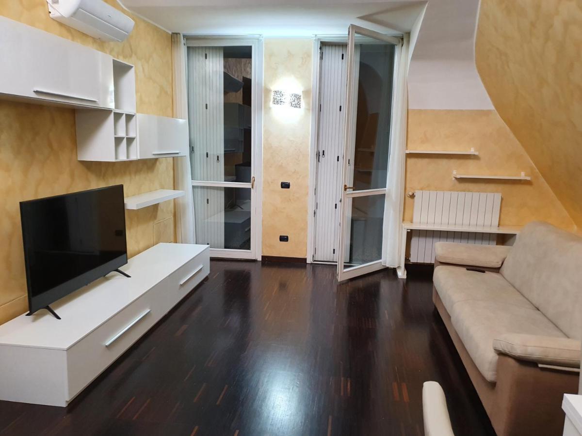 דירות גאלארטה Milano Malpensa Grandi Mansarda Attico מראה חיצוני תמונה